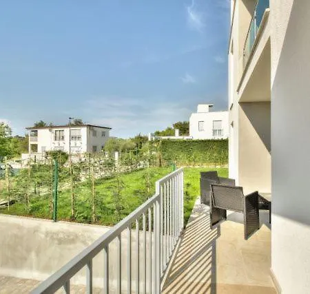 Dolce アパート